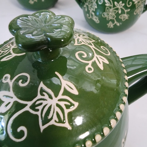 Temptations Green Floral Lace Ceramic Set of 3 - Picture 7 of 8